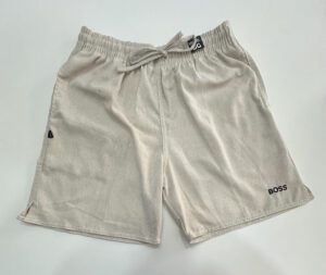 Bermuda de Linho Bege Hugo Boss Tamanho GG